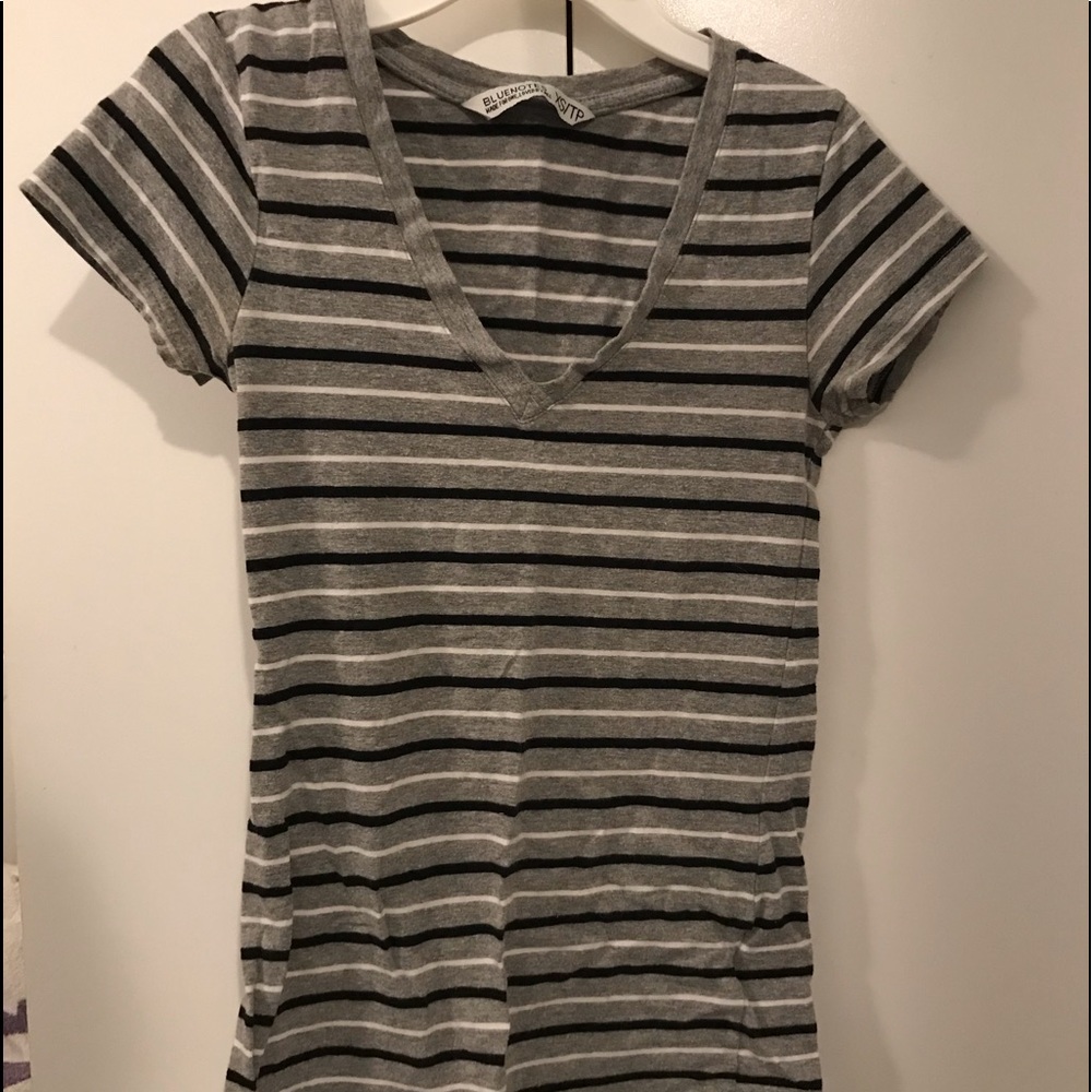 Blue notes grey striped tee